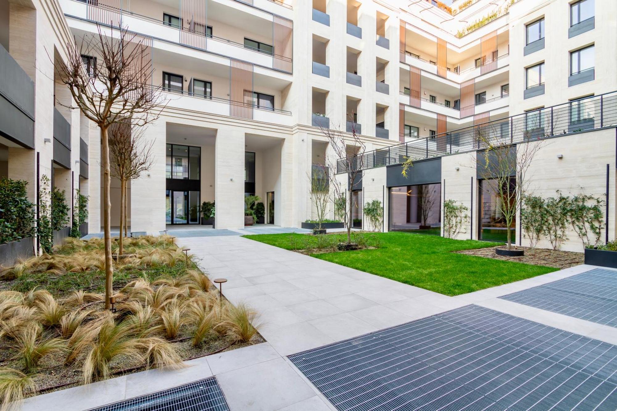 Urban Luxury - Bright And Central Apartment Mailand